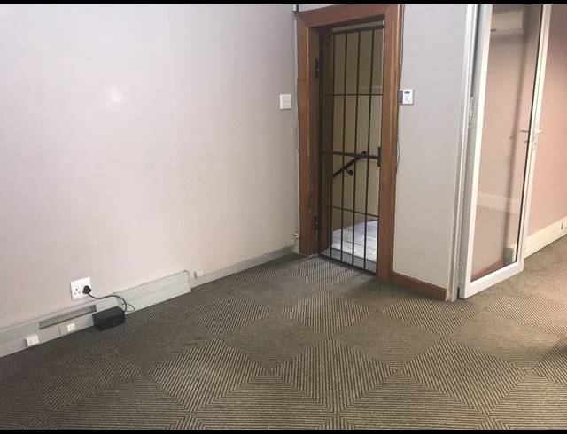 114M² OFFICE TO LET IN BELLVILLE CENTRAL